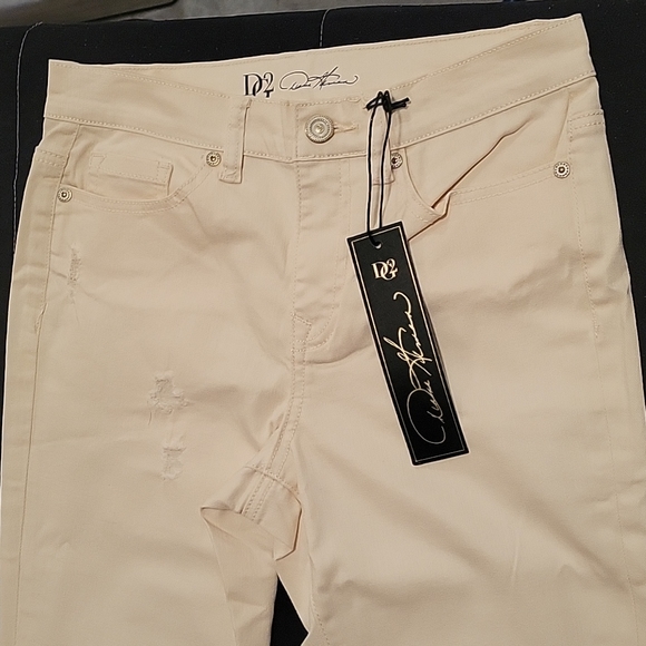 Diane Gilman Jean's Cream. - Picture 3 of 6